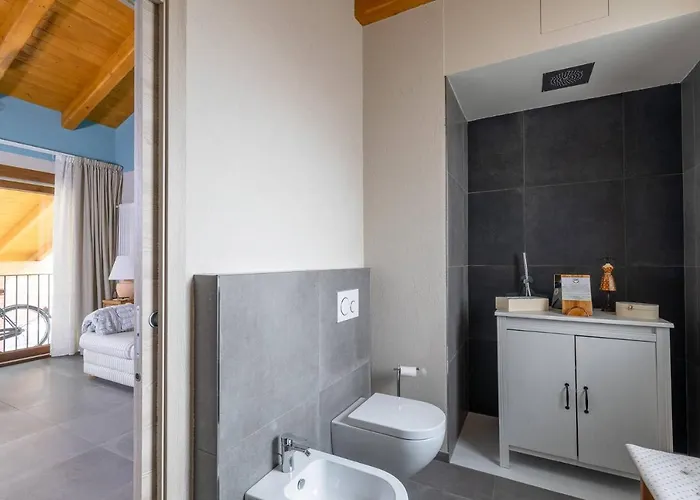 לינה וארוחת בוקר La Barca Ant Al Pra קונאו