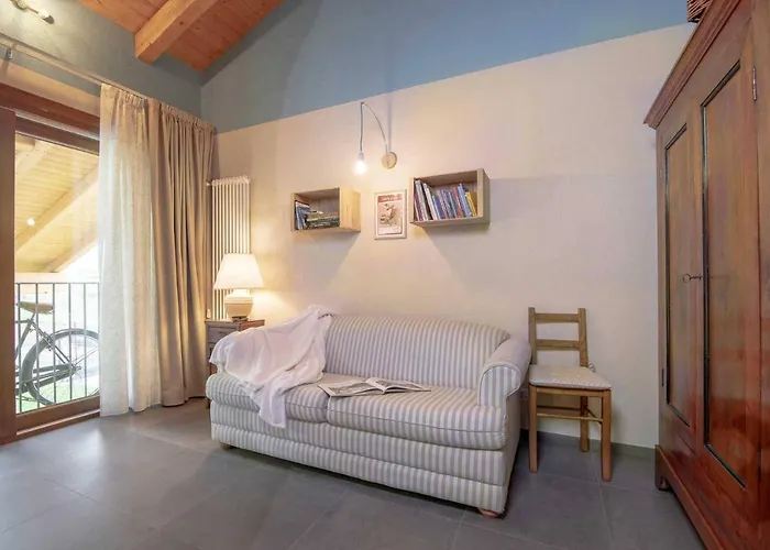 לינה וארוחת בוקר La Barca Ant Al Pra קונאו