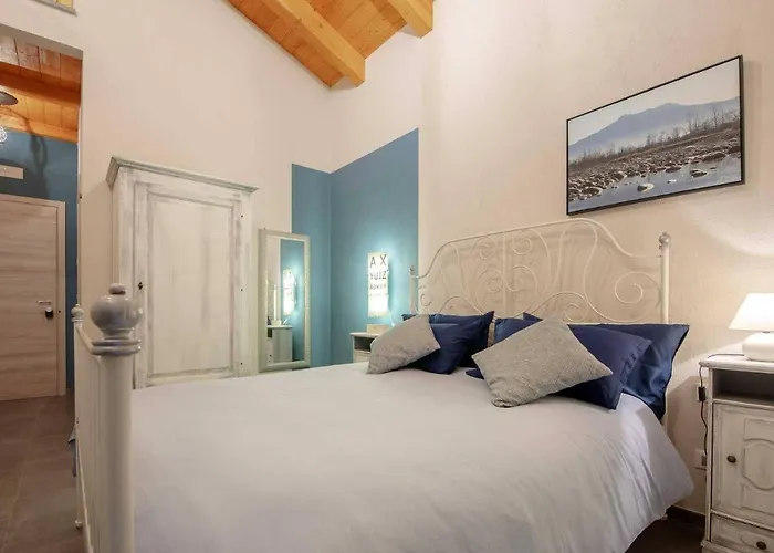 לינה וארוחת בוקר La Barca Ant Al Pra קונאו